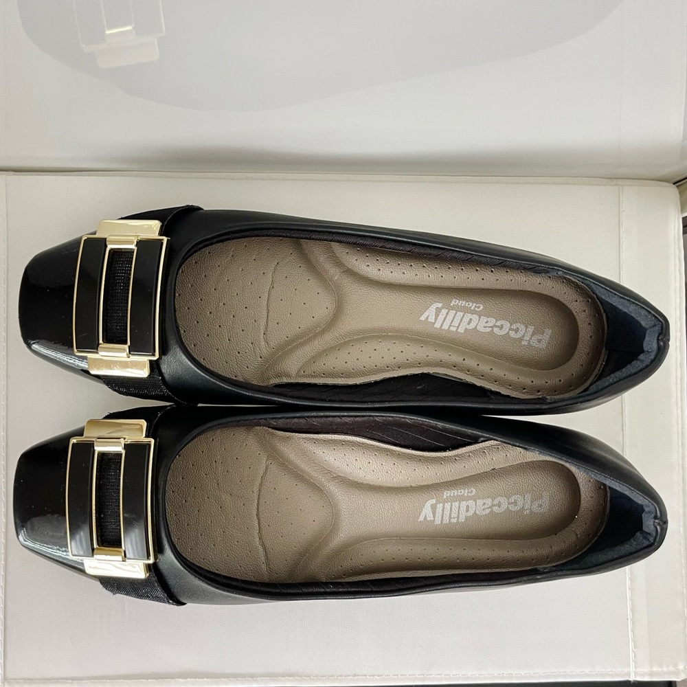 Piccadilly Cloud black flats with gold buckle